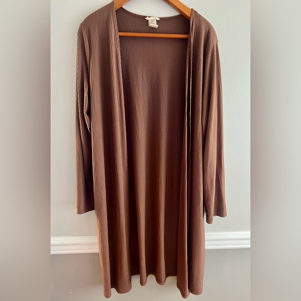 Brown Ribbed Cardigan Size 1X – Excellent Condition